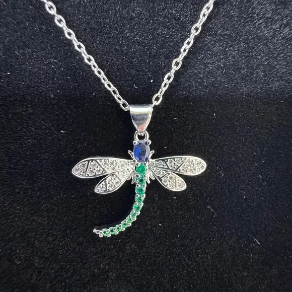 Elegant Silver Dragonfly Pendant Necklace - Picture 1 of 7